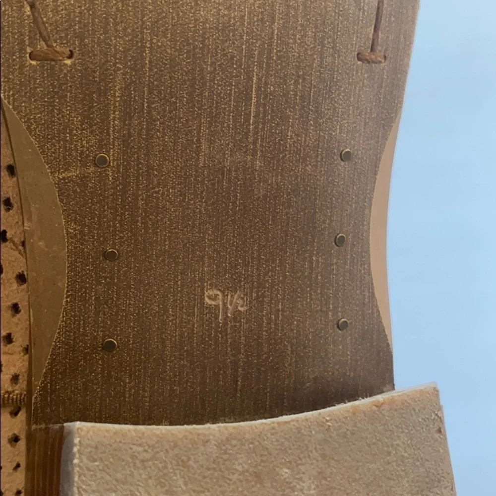 Sam Edelman booties tan holes side buckle suede 9.5